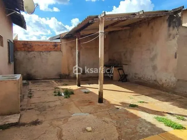 Casa com 200m² 2 quartos e 2 banheiros, à venda, no bairro Vila Ravenna em Campo Grande