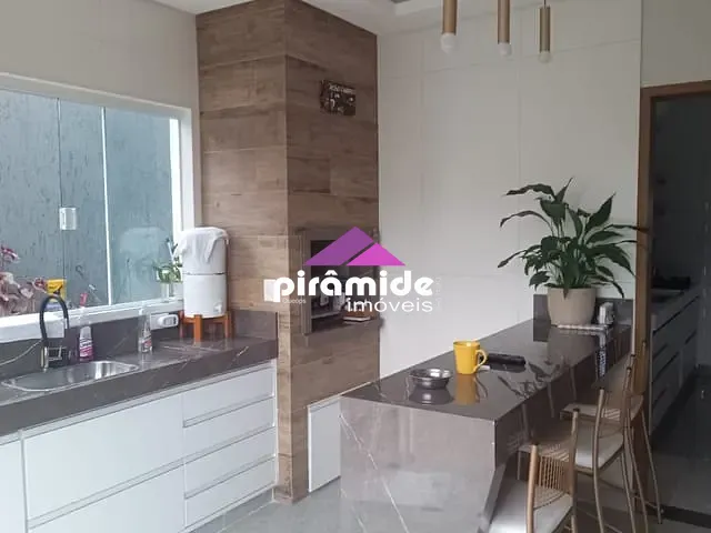 Casa com 300m², à venda, no bairro Bairro do Grama em Caçapava