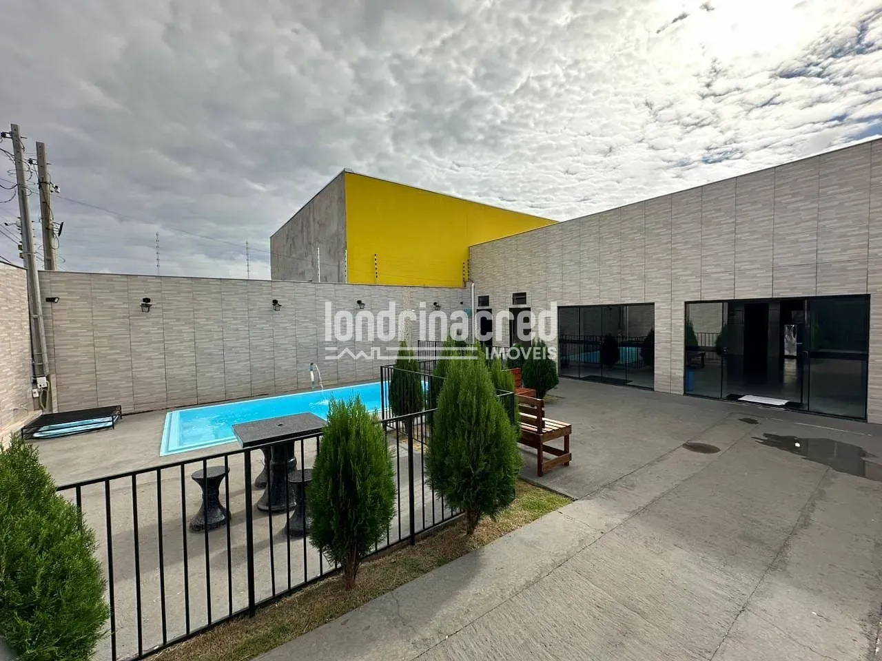 Casa, 1 quarto, 147 m² - Foto 1