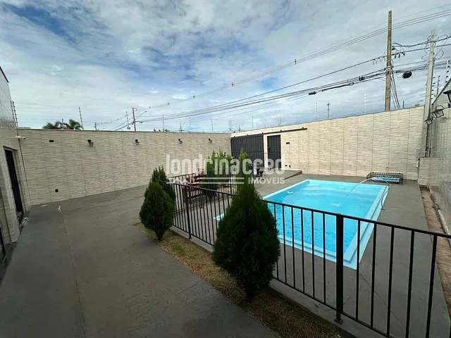 Casa com 270m², à venda, no bairro Jardim Maria Luiza em Londrina