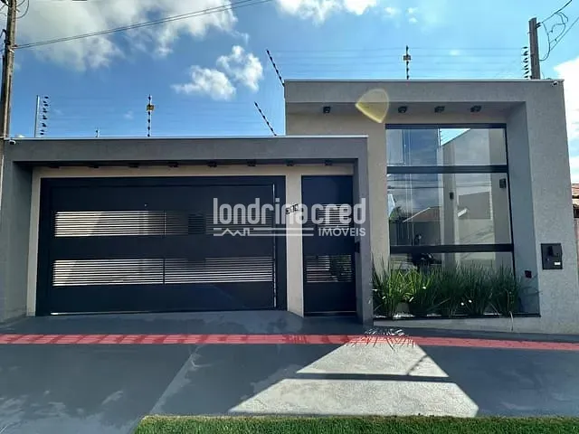 Casa com 200m² 3 quartos e 2 banheiros, à venda, no bairro Conjunto Habitacional Alexandre Urbanas em Londrina