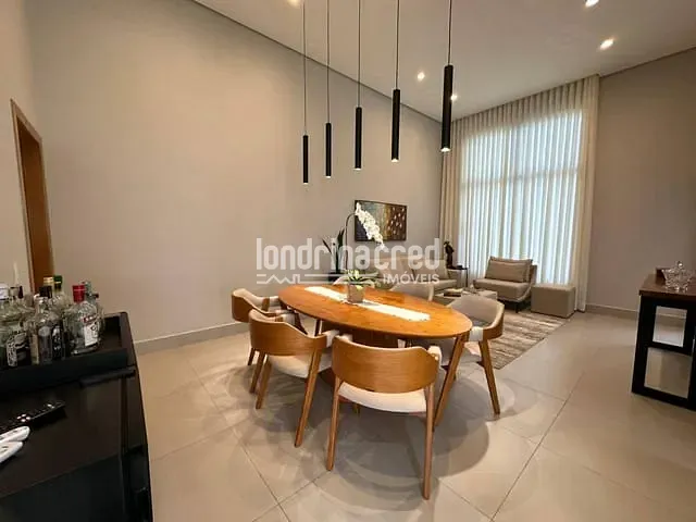 Casa com 250m² 3 quartos e 3 banheiros, à venda, no bairro Condominio Bella Vitta em Londrina