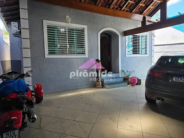 Casa com 250m² 3 quartos e 3 banheiros, à venda, no bairro Jardim das Indústrias em São José dos Campos
