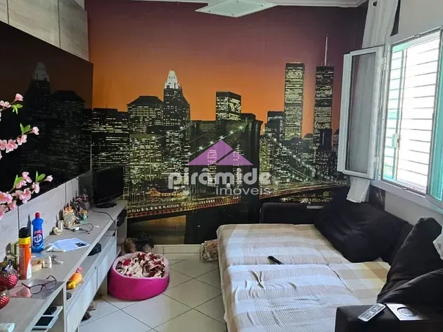 Casa com 250m² 3 quartos e 3 banheiros, à venda, no bairro Jardim das Indústrias em São José dos Campos