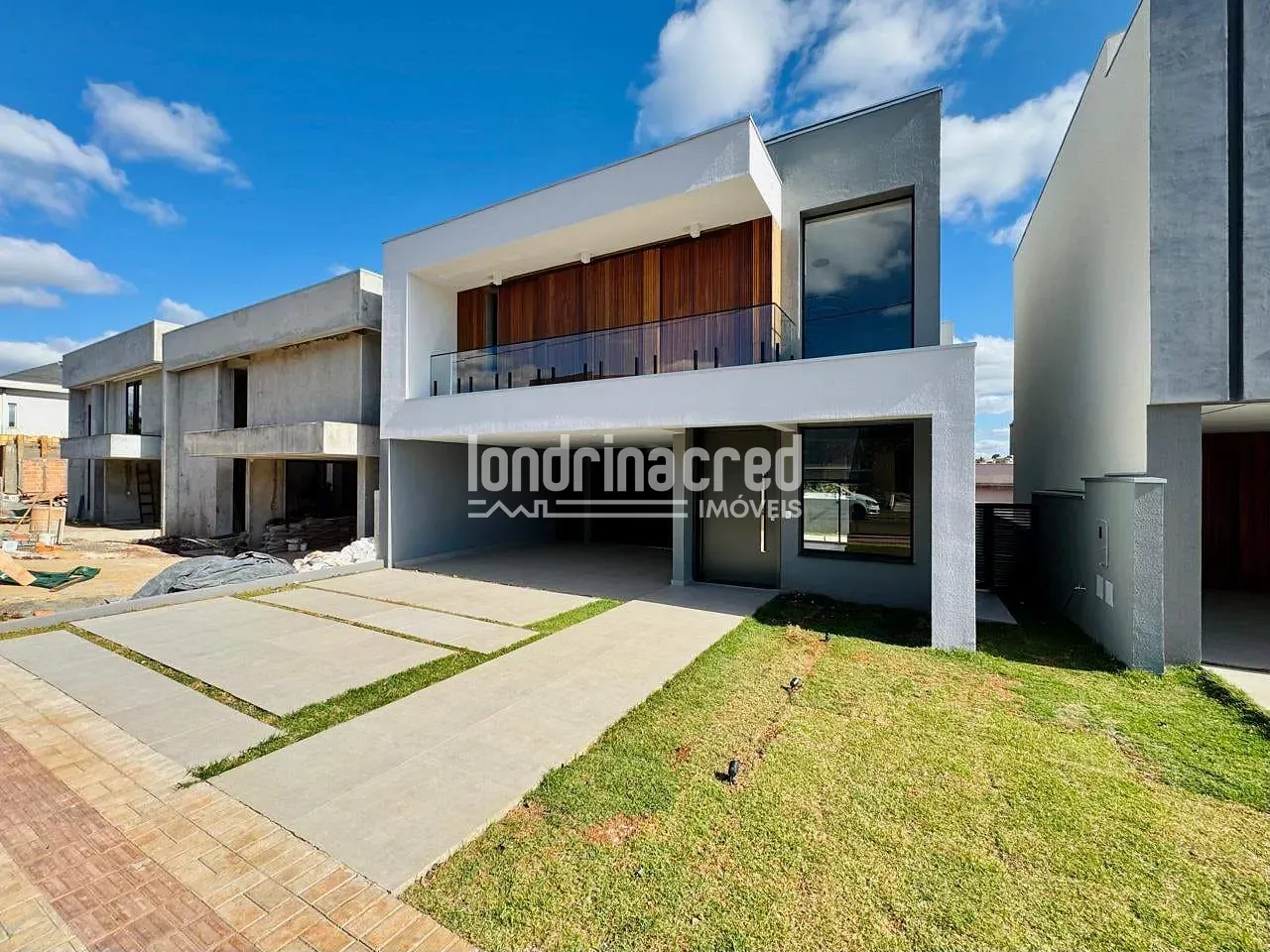 Casa, 3 quartos, 208 m² - Foto 1