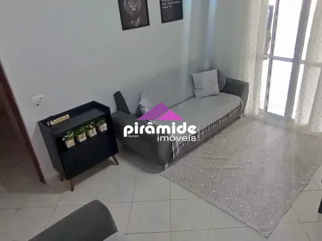 Casa com 250m² 2 quartos e 2 banheiros, à venda, no bairro Jardim Castanheira em São José dos Campos