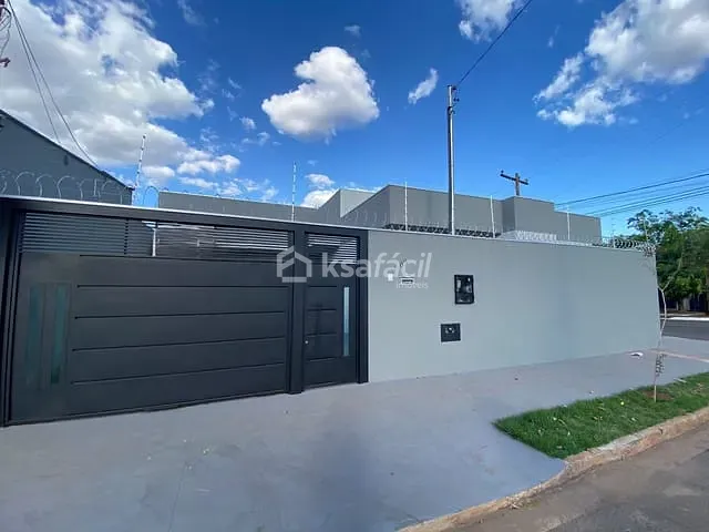 Casa com 150m² 3 quartos e 2 banheiros, à venda, no bairro Jardim Tijuca em Campo Grande