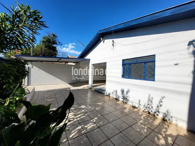 Casa com 250m² 4 quartos e 3 banheiros, à venda, no bairro Ernani Moura Lima em Londrina