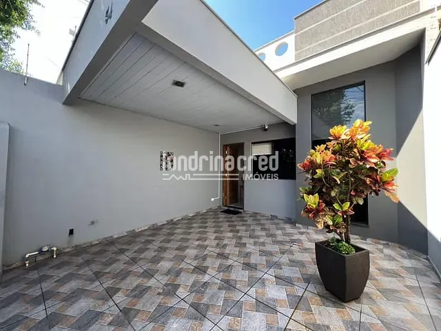 Casa com 125m² 3 quartos e 2 banheiros, à venda, no bairro Antares em Londrina