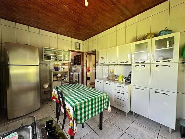 Casa com 360m² 2 quartos e 2 banheiros, à venda, no bairro Jardim Colibrí em Campo Grande