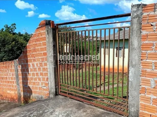 Casa com 394m² 3 quartos e 1 banheiro, à venda, no bairro Conjunto Cafezal 1 em Londrina