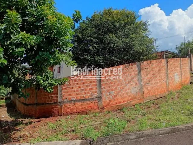Casa com 394m² 3 quartos e 1 banheiro, à venda, no bairro Conjunto Cafezal 1 em Londrina