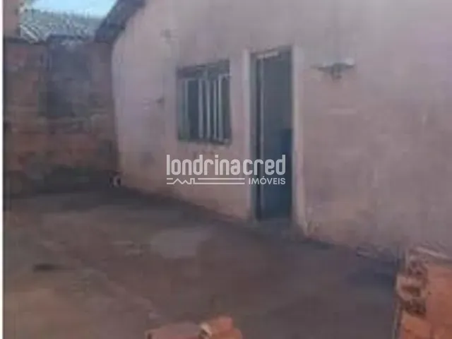 Casa com 200m² 2 quartos e 1 banheiro, à venda, no bairro Conjunto Farid Libos em Londrina
