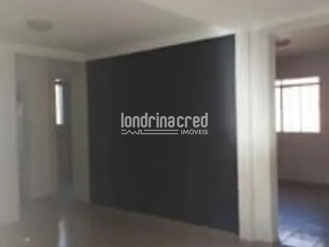 Casa com 200m² 2 quartos e 1 banheiro, à venda, no bairro Conjunto Farid Libos em Londrina