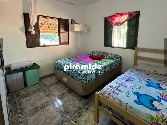 Casa com 150m² 3 quartos e 2 banheiros, à venda, no bairro Maranduba em Ubatuba