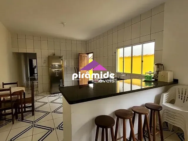 Casa com 150m² 3 quartos e 2 banheiros, à venda, no bairro Maranduba em Ubatuba