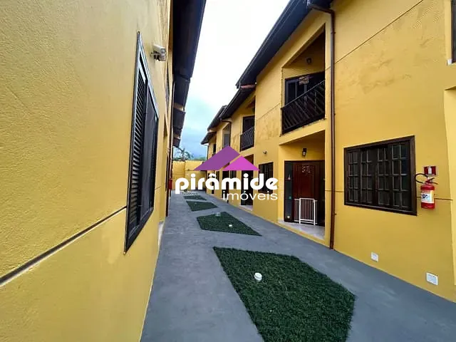 Casa com 560m² 2 quartos e 2 banheiros, à venda, no bairro Maranduba em Ubatuba