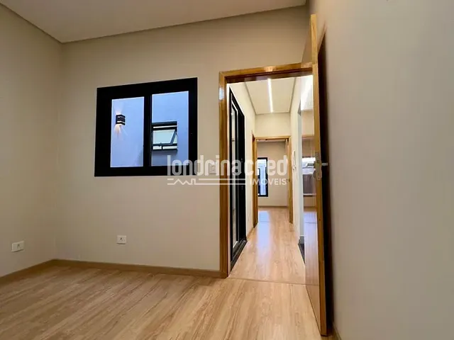 Casa com 180m² 3 quartos e 3 banheiros, à venda, no bairro Jardim Bandeirantes em Arapongas