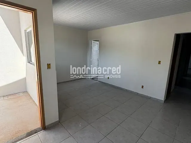 Casa 3 quartos e 1 banheiro, à venda, no bairro Conjunto Habitacional Jamile Dequech em Londrina