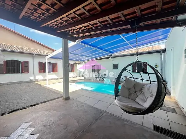Casa com 500m² 4 quartos e 4 banheiros, à venda, no bairro Jardim das Indústrias em São José dos Campos