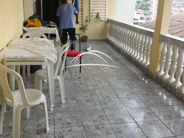 Casa com 250m² 6 quartos e 6 banheiros, à venda, no bairro Veloso em Osasco