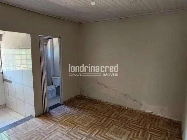 Casa com 200m² 3 quartos e 2 banheiros, à venda, no bairro Jacomo Violin em Londrina
