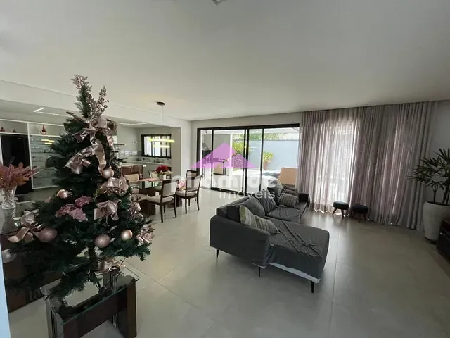 Casa com 450m² 3 quartos e 4 banheiros, à venda, no bairro Urbanova em São José dos Campos