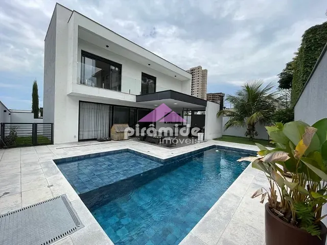 Casa com 450m² 3 quartos e 4 banheiros, à venda, no bairro Urbanova em São José dos Campos