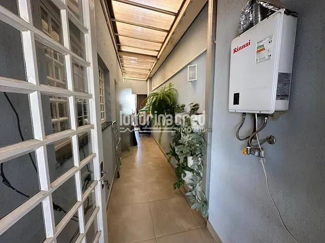 Casa com 250m² 3 quartos e 4 banheiros, à venda, no bairro Jardim Oriente em Londrina