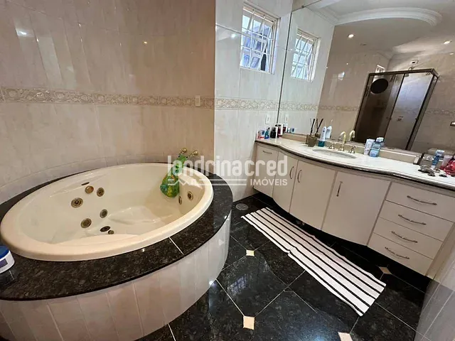 Casa com 250m² 3 quartos e 4 banheiros, à venda, no bairro Jardim Oriente em Londrina
