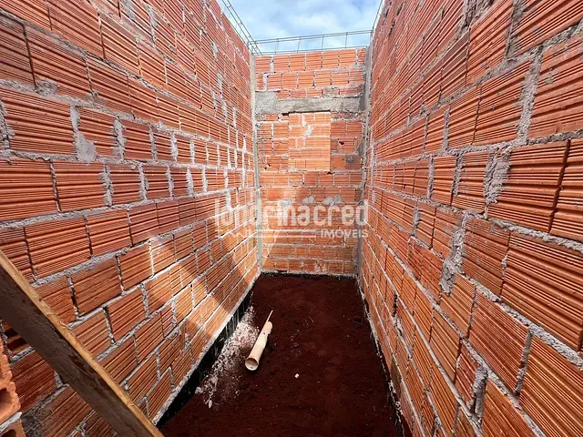 Casa 3 quartos e 2 banheiros, à venda, no bairro Golden Park em Londrina