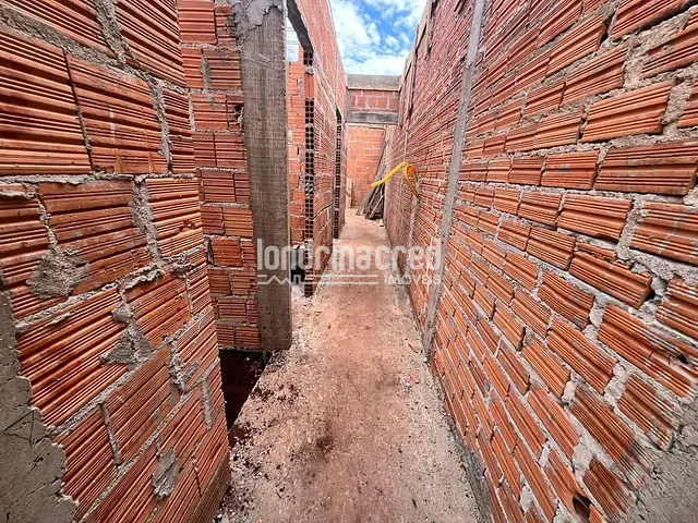 Casa 3 quartos e 2 banheiros, à venda, no bairro Golden Park em Londrina