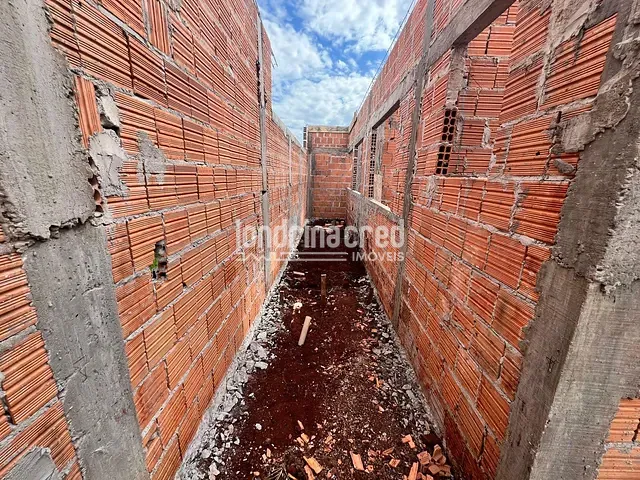 Casa 3 quartos e 2 banheiros, à venda, no bairro Golden Park em Londrina