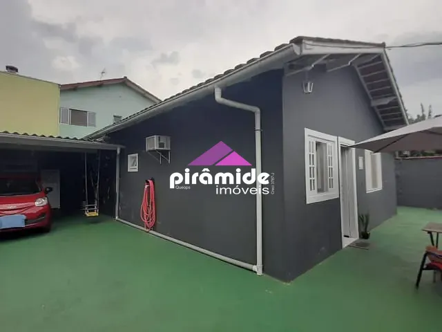 Casa com 180m² 3 quartos e 1 banheiro, à venda, no bairro Jardim Rio Claro em Caraguatatuba