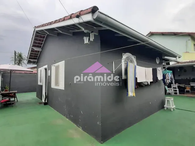 Casa com 180m² 3 quartos e 1 banheiro, à venda, no bairro Jardim Rio Claro em Caraguatatuba