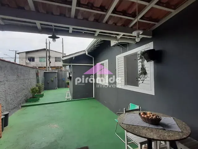 Casa com 180m² 3 quartos e 1 banheiro, à venda, no bairro Jardim Rio Claro em Caraguatatuba