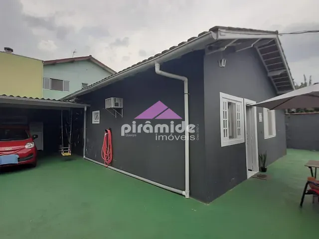 Casa com 180m² 3 quartos e 1 banheiro, à venda, no bairro Jardim Rio Claro em Caraguatatuba