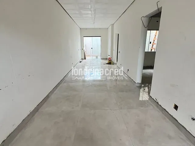 Casa com 125m² 3 quartos e 2 banheiros, à venda, no bairro Golden Park em Londrina