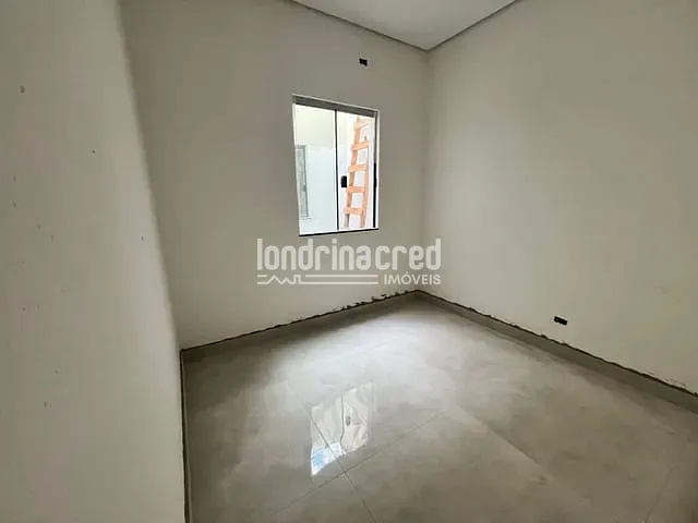 Casa com 125m² 3 quartos e 2 banheiros, à venda, no bairro Golden Park em Londrina