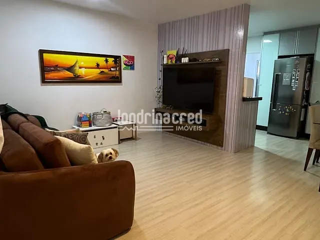 Casa com 150m² 3 quartos e 2 banheiros, à venda, no bairro Colúmbia em Londrina
