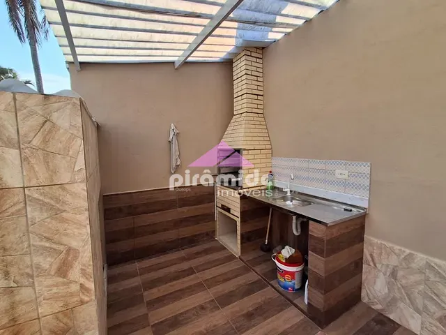 Casa com 280m² 3 quartos e 4 banheiros, à venda, no bairro Jardim Mariella em Caraguatatuba