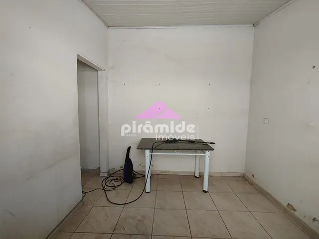 Casa com 316m² 3 quartos e 2 banheiros, à venda, no bairro Jardim Maringá em São José dos Campos