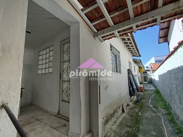 Casa com 316m² 3 quartos e 2 banheiros, à venda, no bairro Jardim Maringá em São José dos Campos