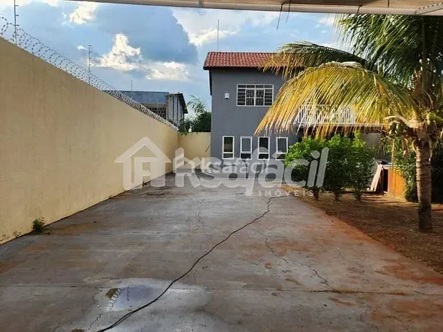 Sobrado com 360m² 3 quartos e 2 banheiros, para alugar, no bairro Jardim Jockey Club em Campo Grande