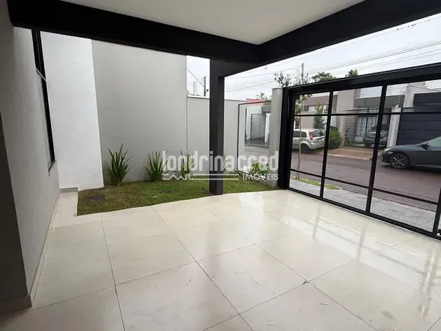 Casa com 170m² 3 quartos e 2 banheiros, à venda, no bairro Heimtal em Londrina