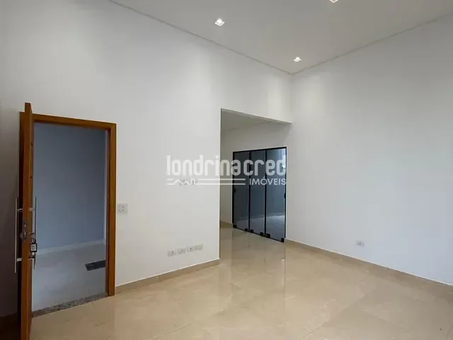 Casa com 170m² 3 quartos e 2 banheiros, à venda, no bairro Heimtal em Londrina