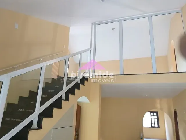 Casa com 450m² 4 quartos e 4 banheiros, para alugar, no bairro Jardim Alvorada em São José dos Campos