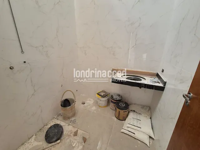 Casa com 197m² 3 quartos e 2 banheiros, à venda, no bairro Alto da Boa Vista em Londrina