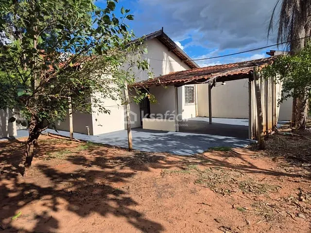 Casa 3 quartos e 1 banheiro, para alugar, no bairro Coophavila II em Campo Grande