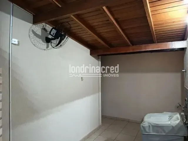 Casa 3 quartos e 2 banheiros, à venda, no bairro RESIDENCIAL VALE DAS PEDRAS em Londrina